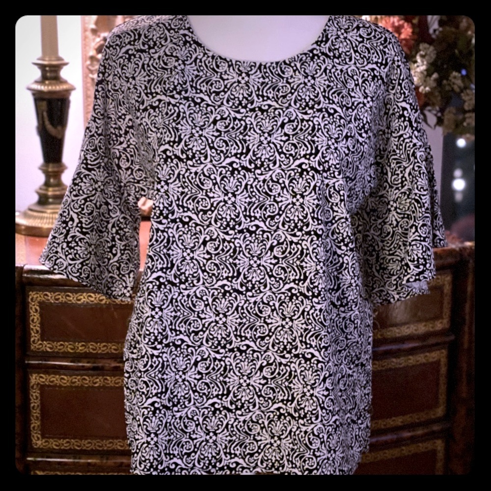 Ann Taylor Black & White Blouse / Top PL